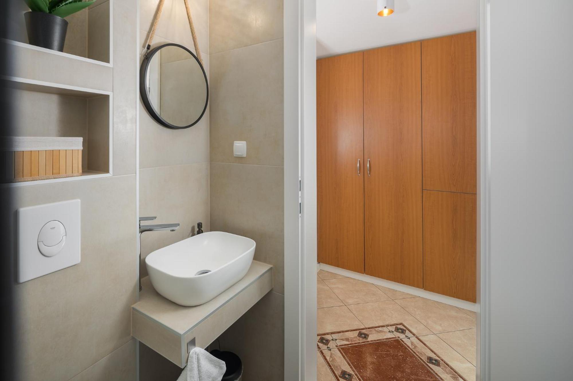 Guest House Ravnic โปเรช ภายนอก รูปภาพ