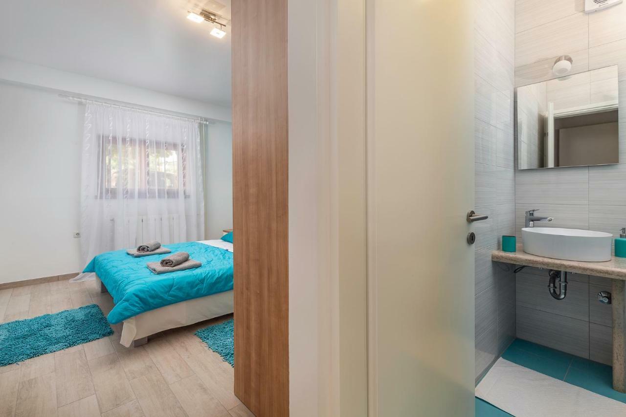 Guest House Ravnic โปเรช ภายนอก รูปภาพ