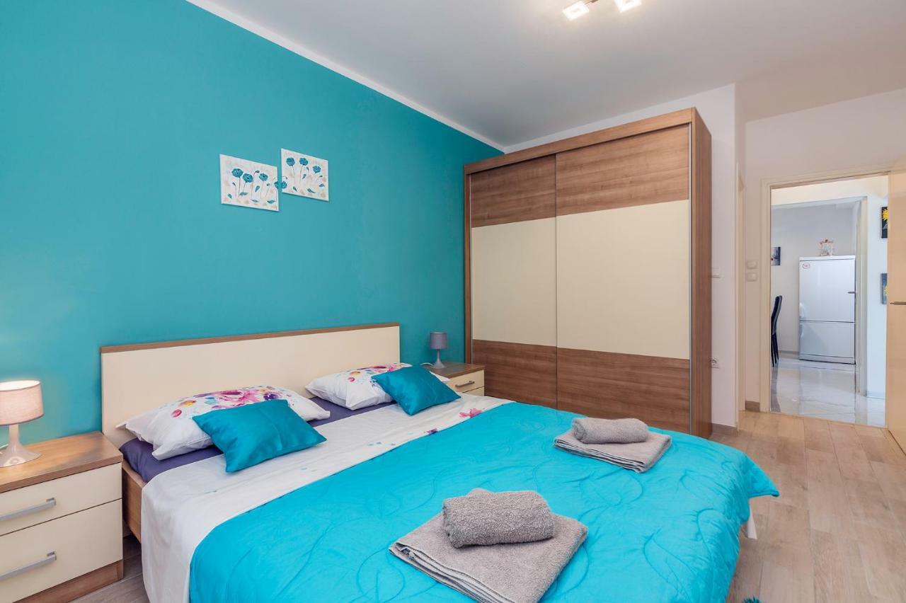 Guest House Ravnic โปเรช ภายนอก รูปภาพ